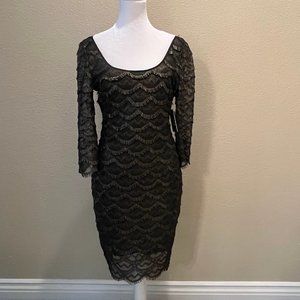 A BRAND NEW GUESS Dress Black Gold Scallop Trim Lace Bodycon Dress